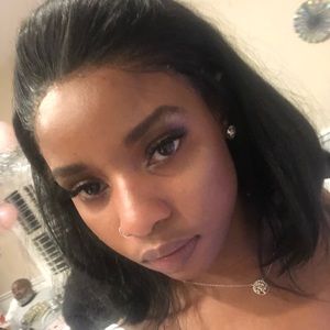 Meet your Posher, Rasheema